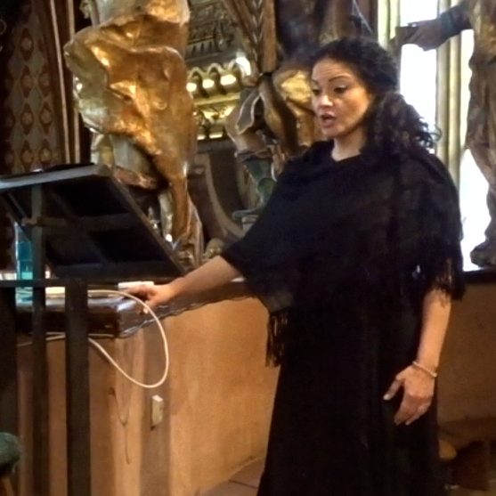 Elli Aloneftou – zpěv