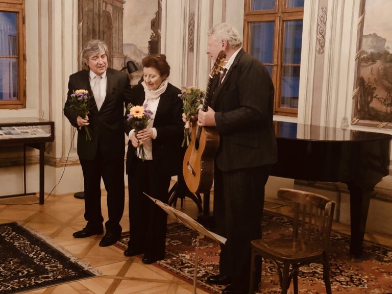 Jan Irving, Vlasta Korbová a Arnošt Proschek