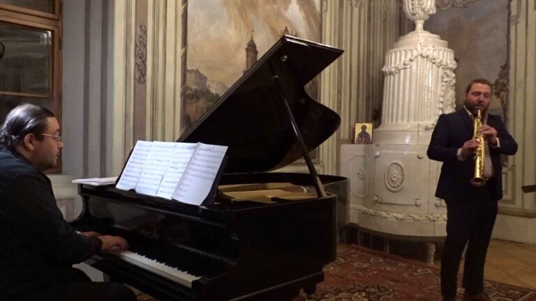 Felix Slováček j.r. -Saxofon a Vjačeslav Grochovskij - klavír